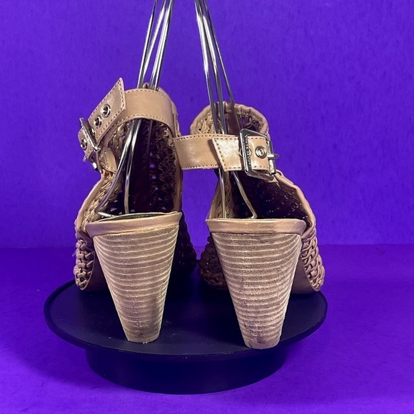 Vince Camuto EIANA Caged Peep Toe Lattice Pyramid Slingback Sandals Size 10 - Picture 4 of 9